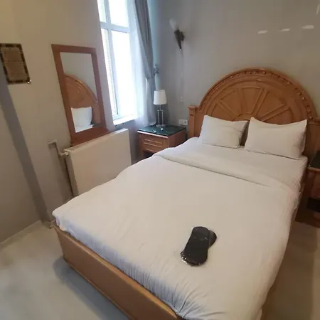 Taksim Pera Centre House *