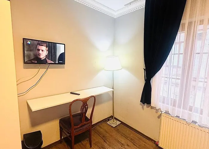 Taksim Pera Centre House