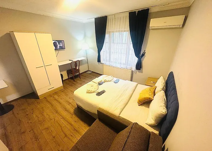 Taksim Pera Centre House *