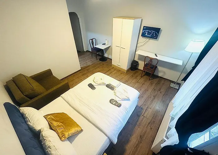 Taksim Pera Centre House