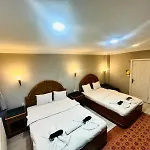 Taksim Pera Centre House *
