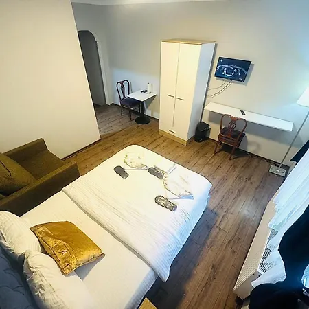 Taksim Pera Centre House