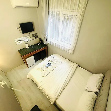 Taksim Pera Centre House מלון *