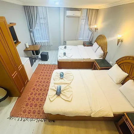 Taksim Pera Centre House מלון