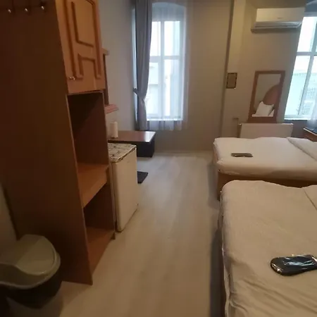 Taksim Pera Centre House מלון