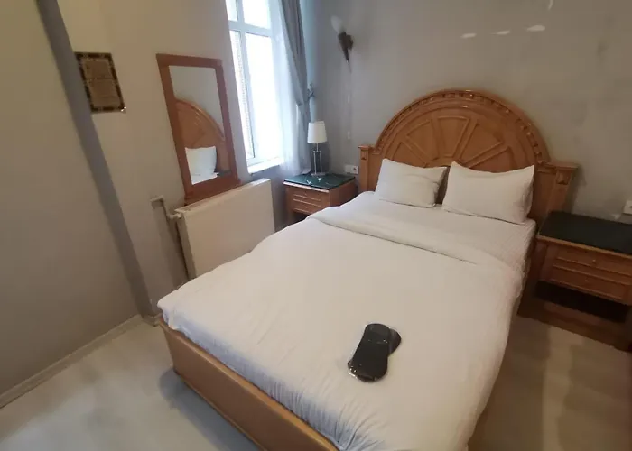 Taksim Pera Centre House *