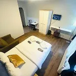 Taksim Pera Centre House